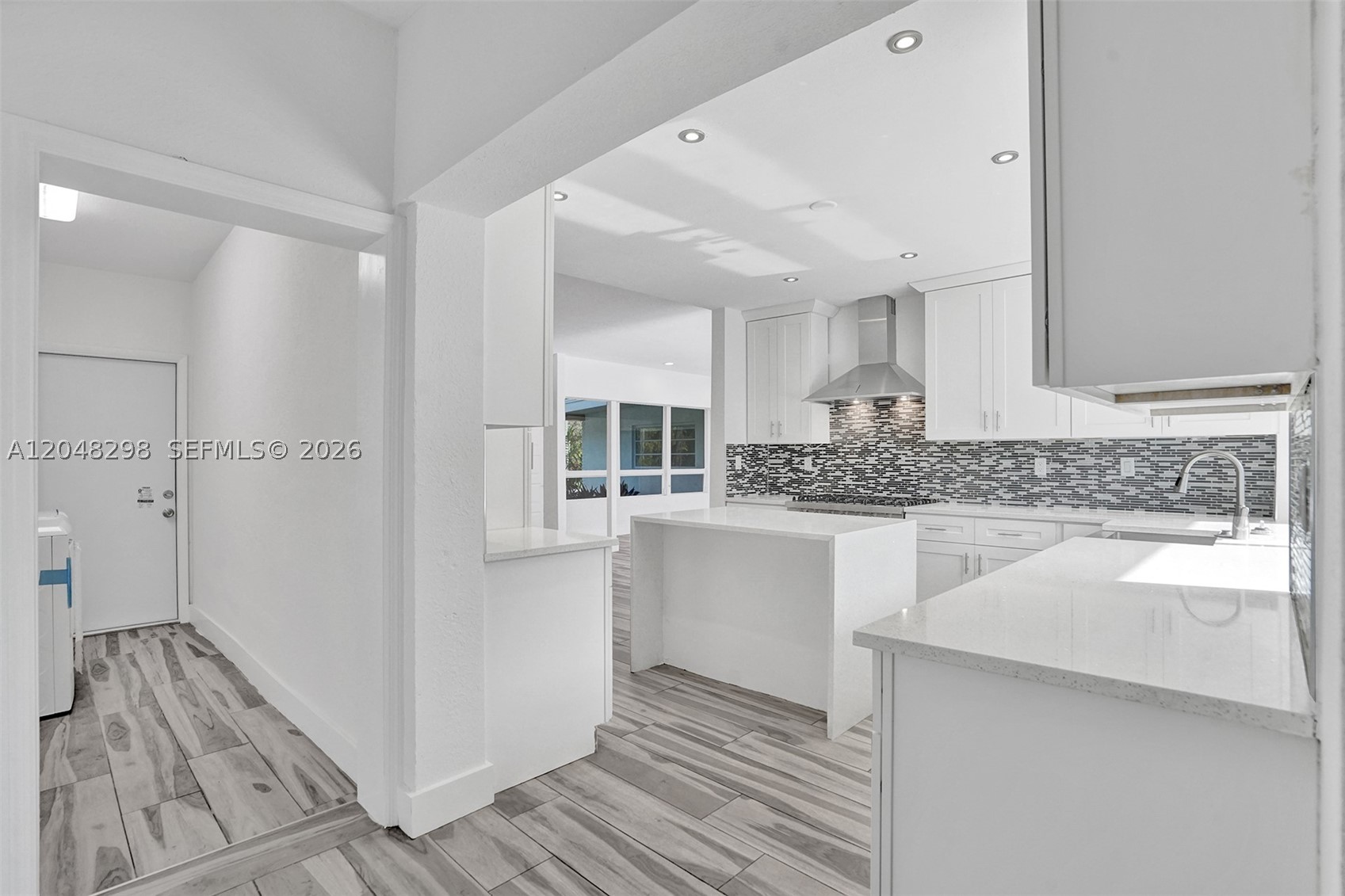 SKY LAKE - Residential Lease