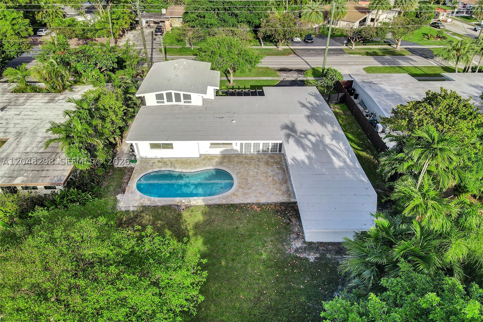 SKY LAKE - Residential Lease