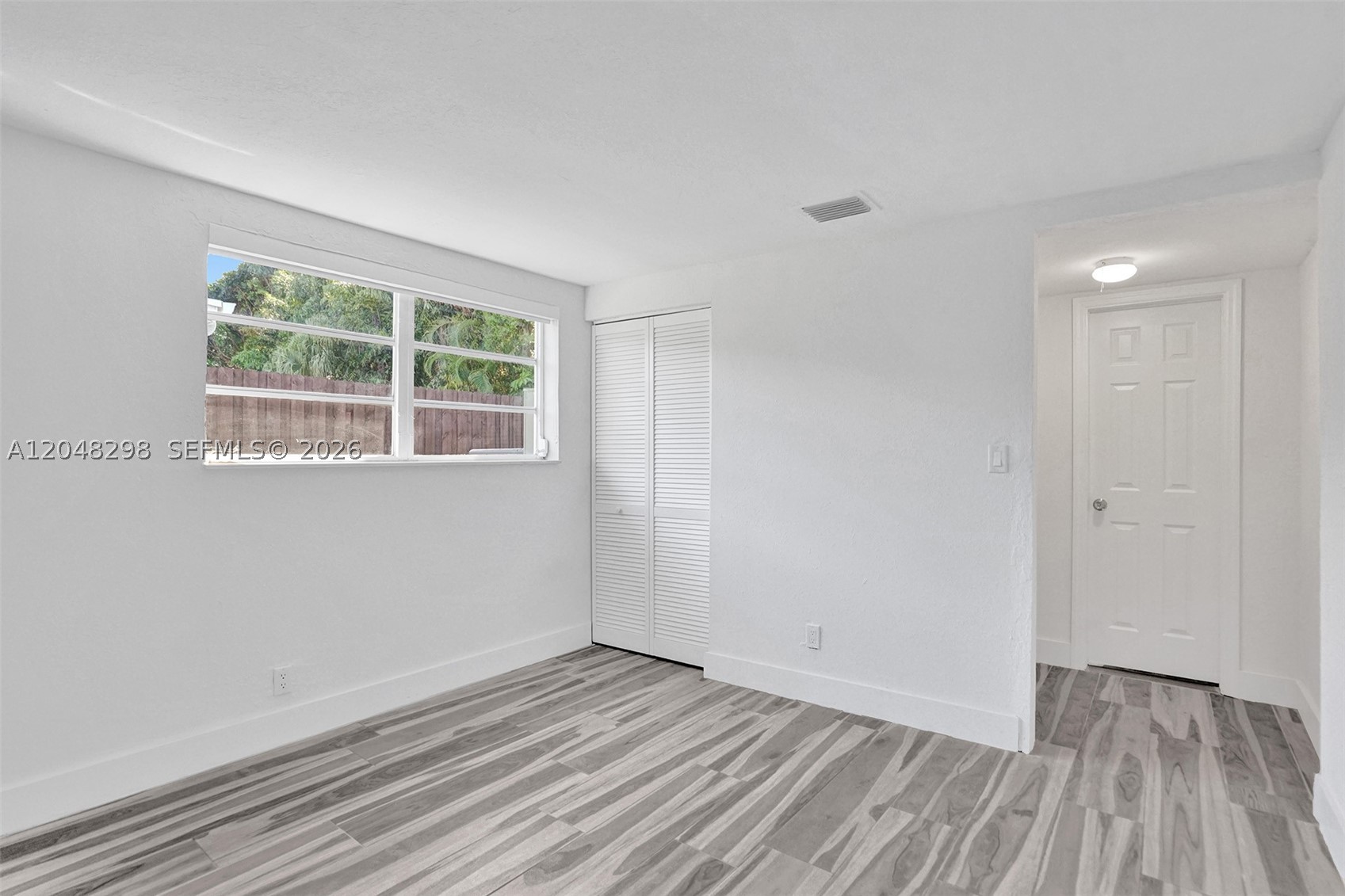 SKY LAKE - Residential Lease