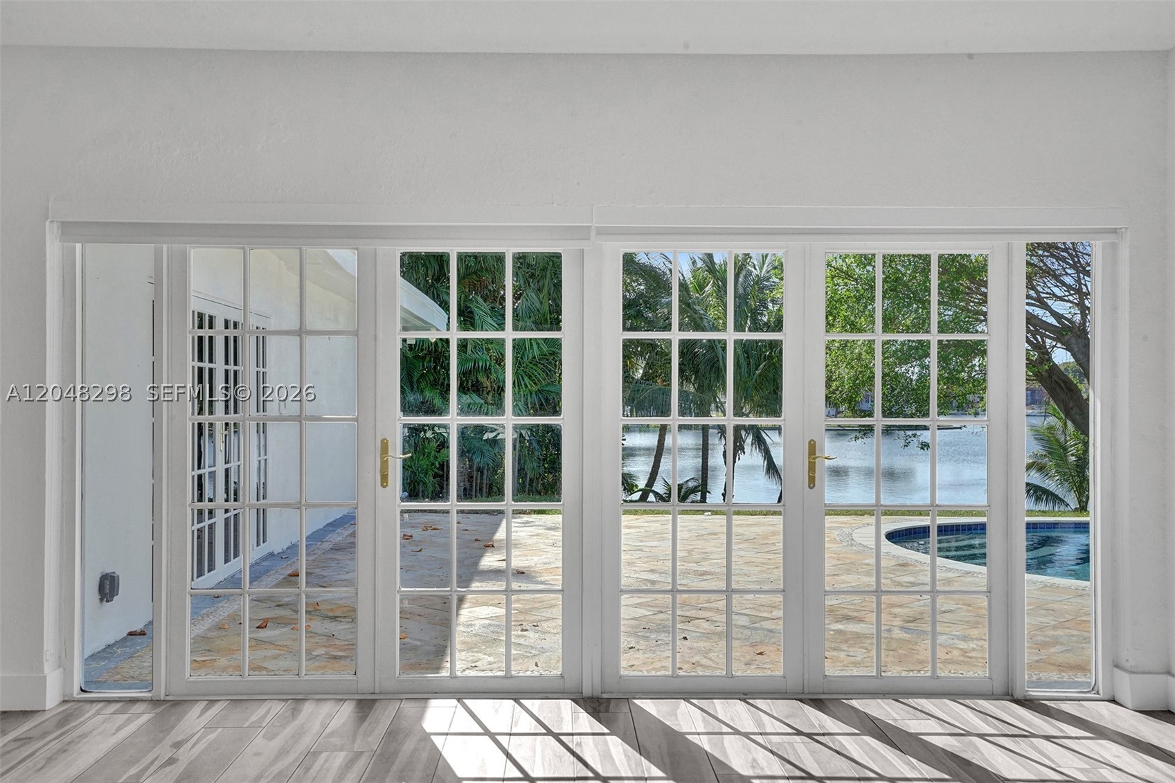 SKY LAKE - Residential Lease