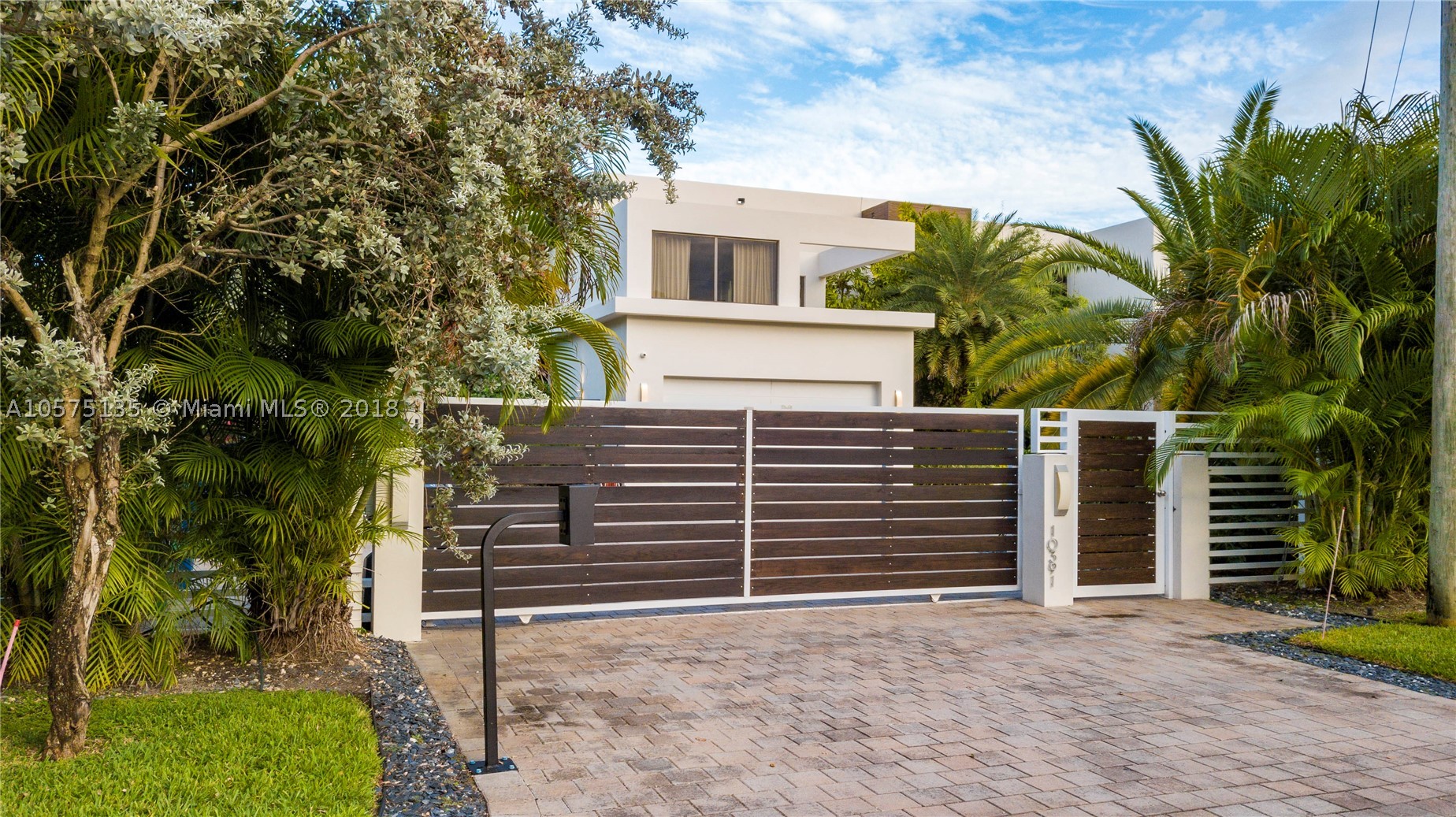 DORONNE ESTATES - Residential