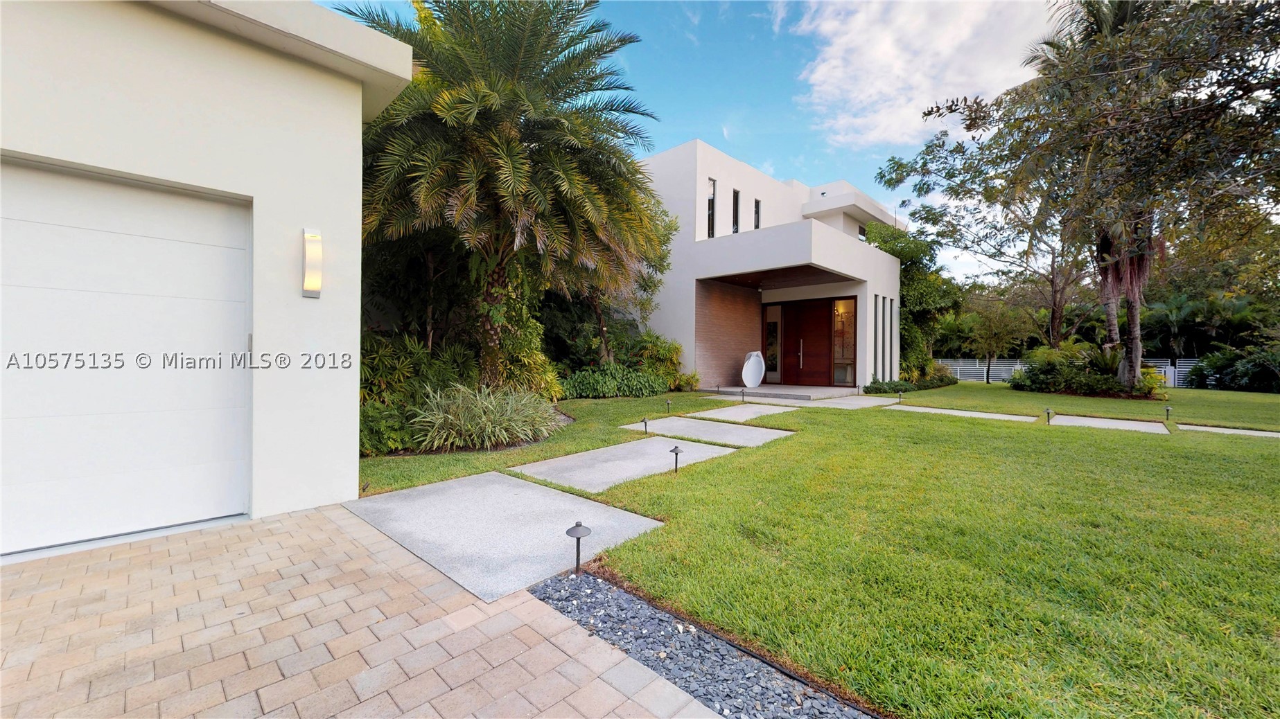 DORONNE ESTATES - Residential