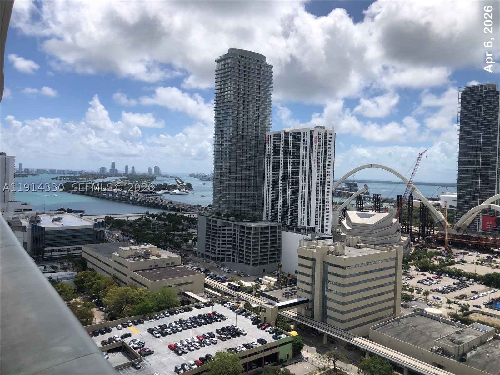 CANVAS CONDO - Residential