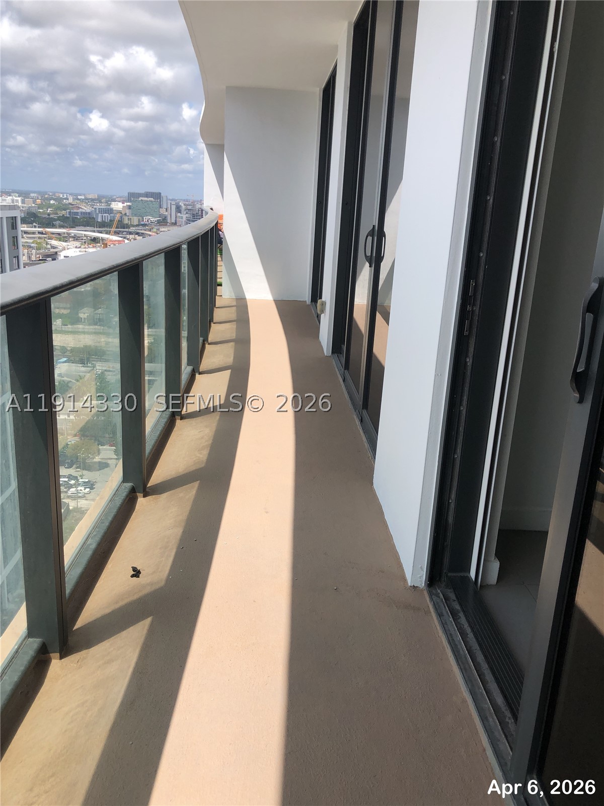 CANVAS CONDO - Residential