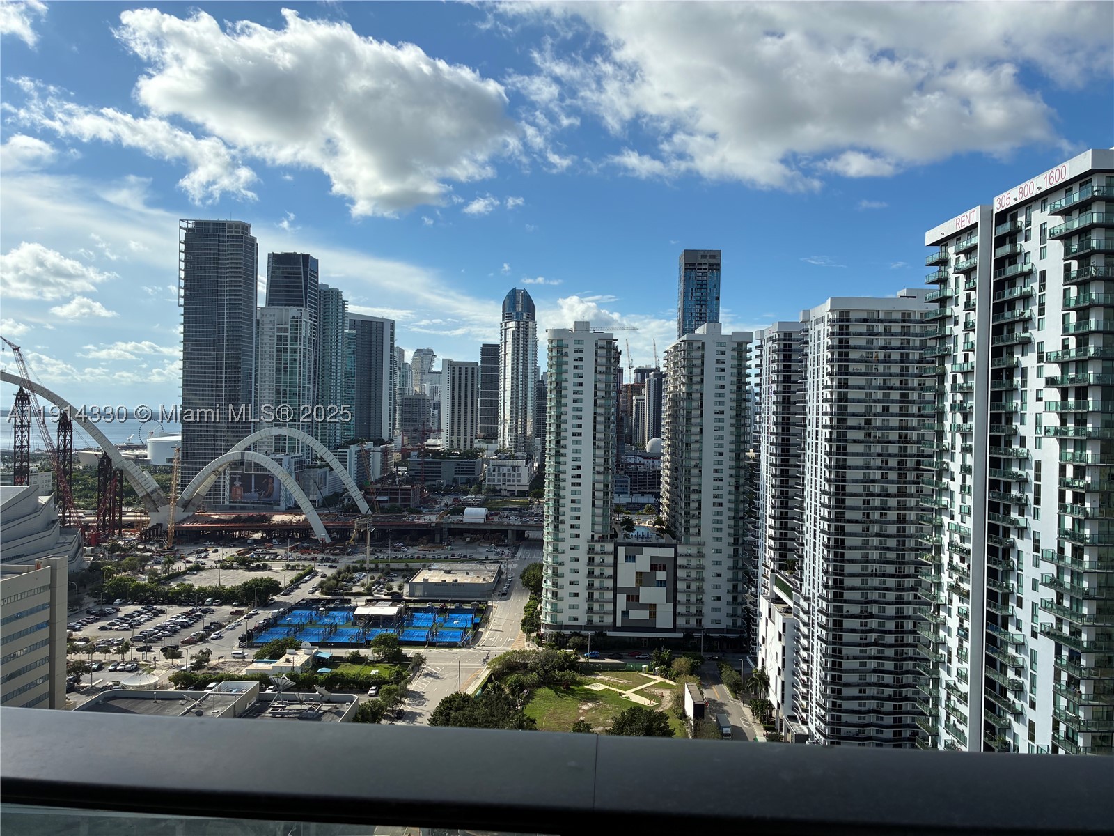 CANVAS CONDO - Residential