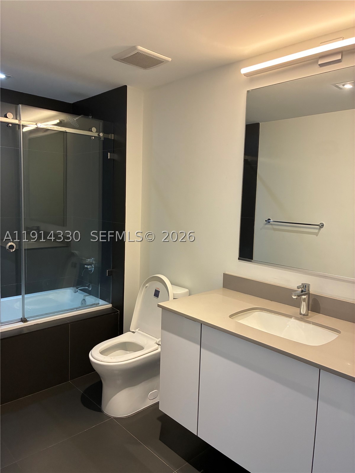 CANVAS CONDO - Residential