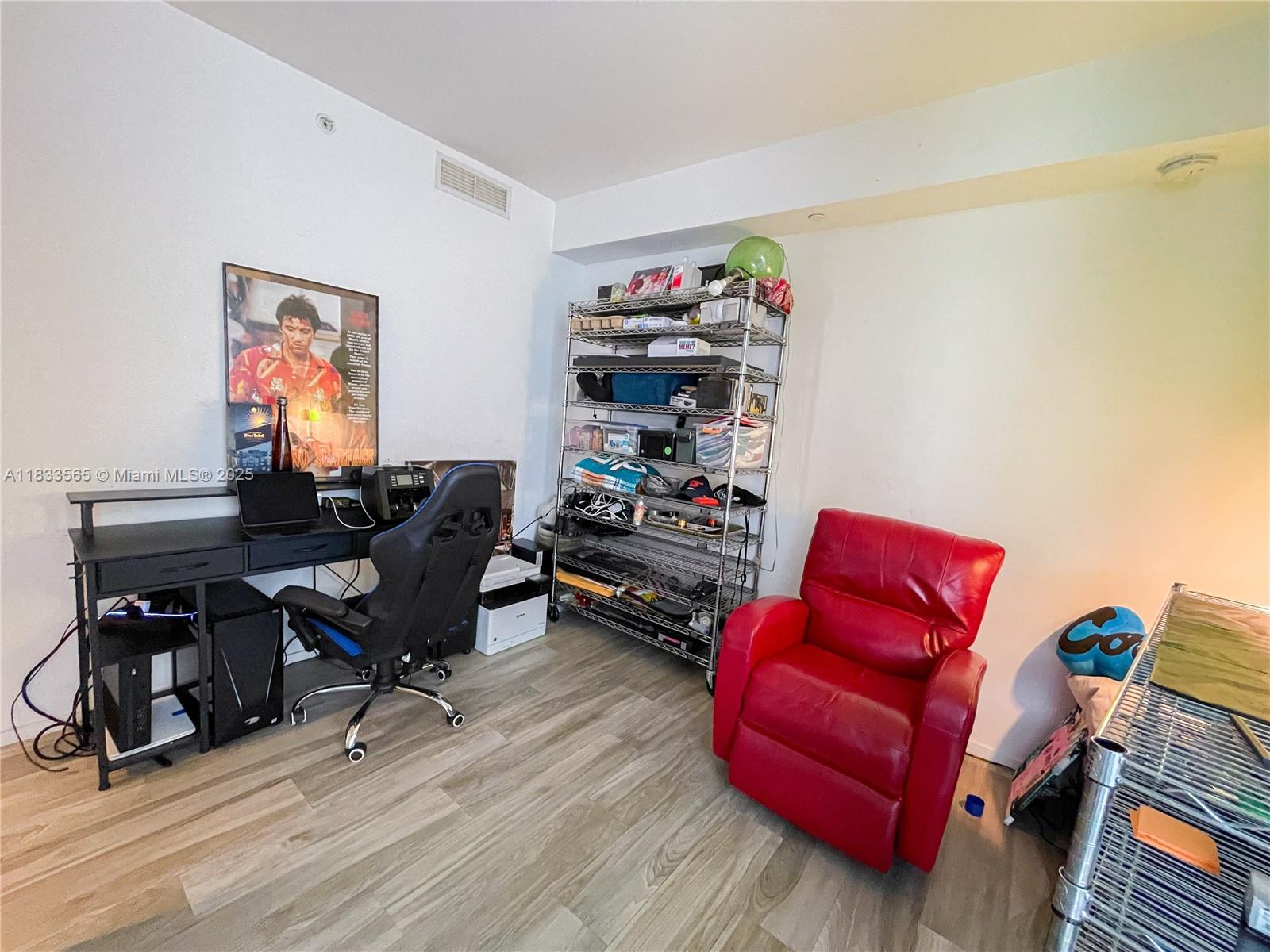 801 SMA RESIDENCES CONDO - Residential