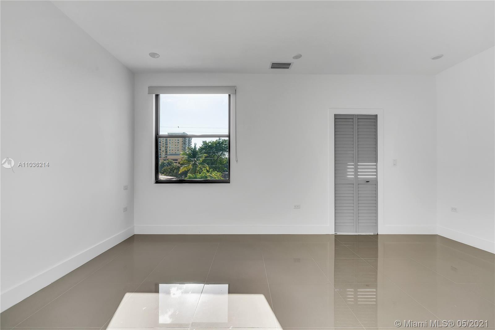 12TH ST MANORS SEC 3 - Residential Income