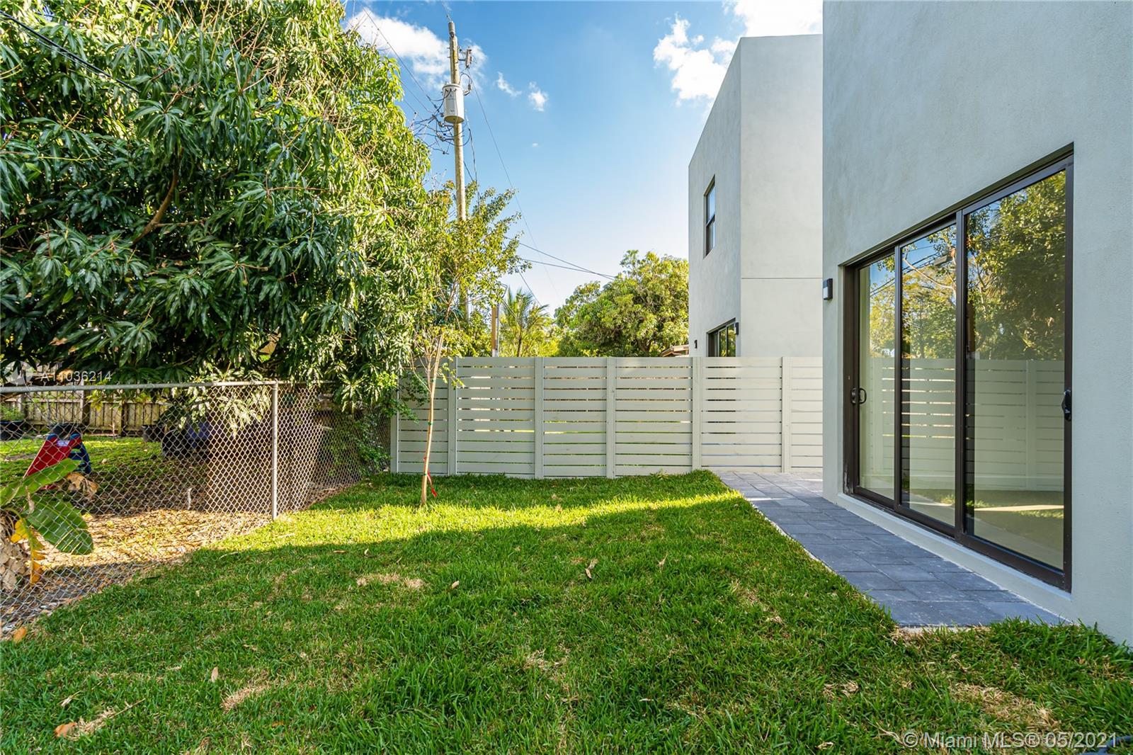 12TH ST MANORS SEC 3 - Residential Income