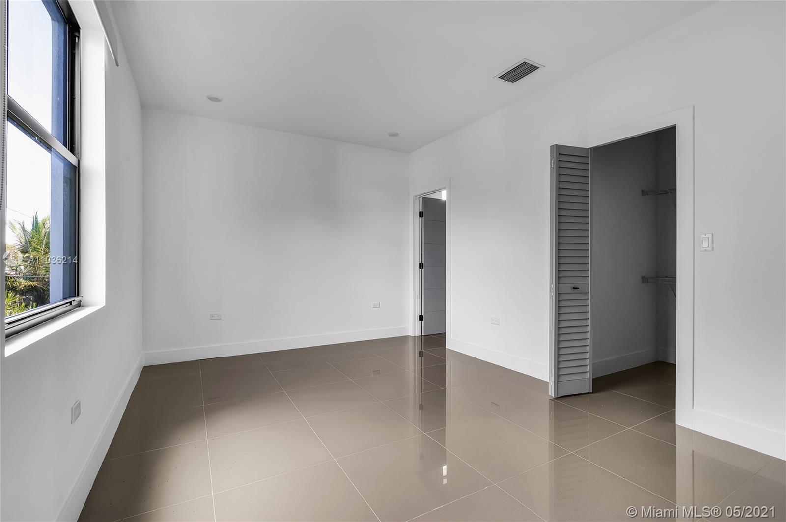 12TH ST MANORS SEC 3 - Residential Income
