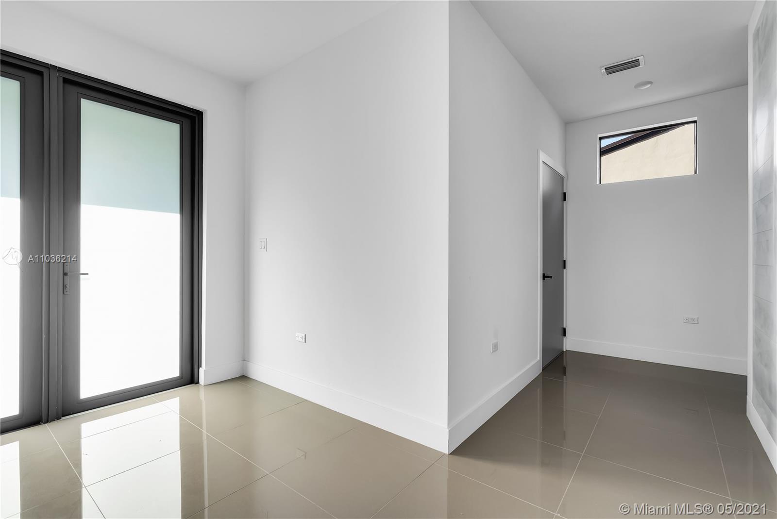 12TH ST MANORS SEC 3 - Residential Income