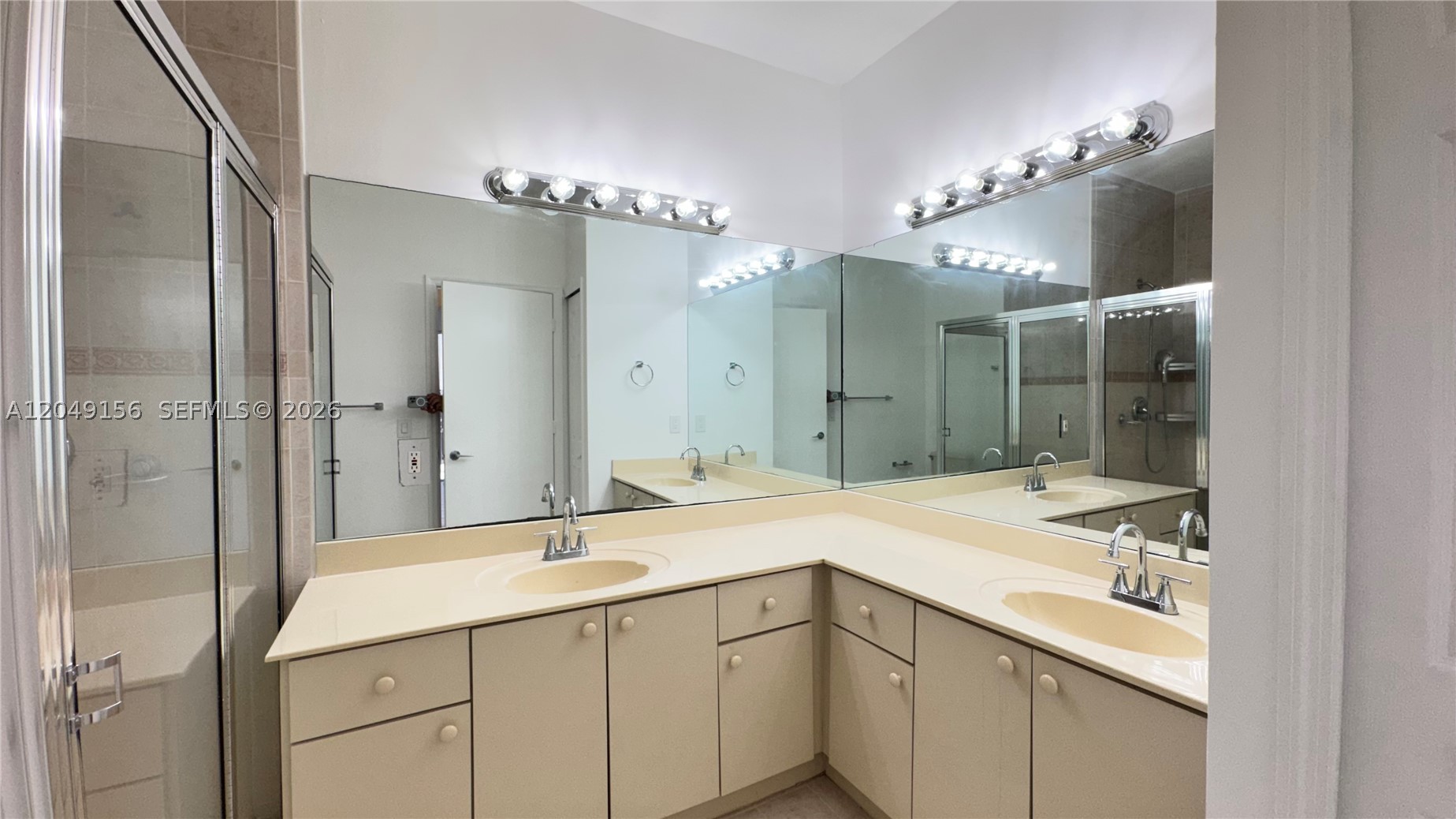 ANCHORAGE AT MIAMI LAKES - Residential Lease