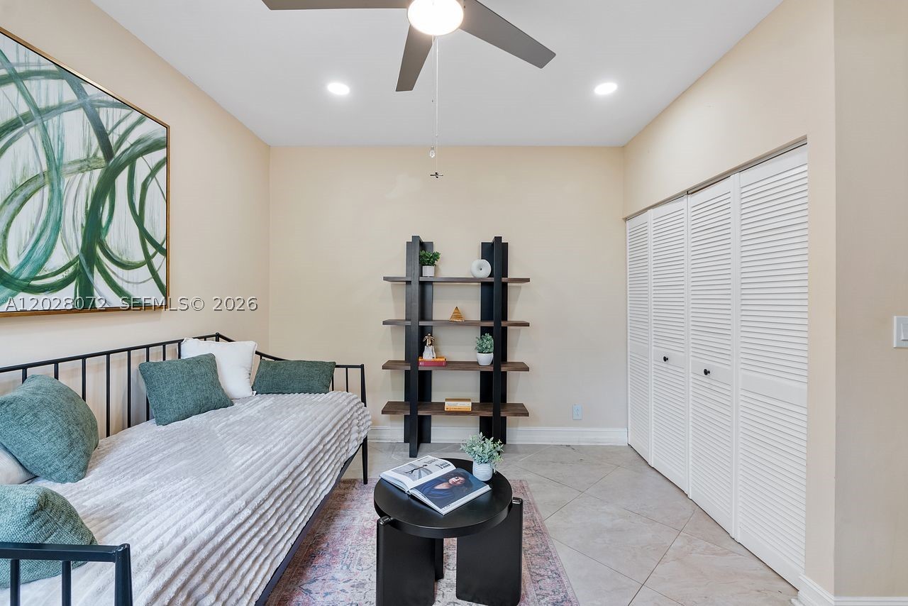 VILLAS AT WOODMONT TR 73 - Residential