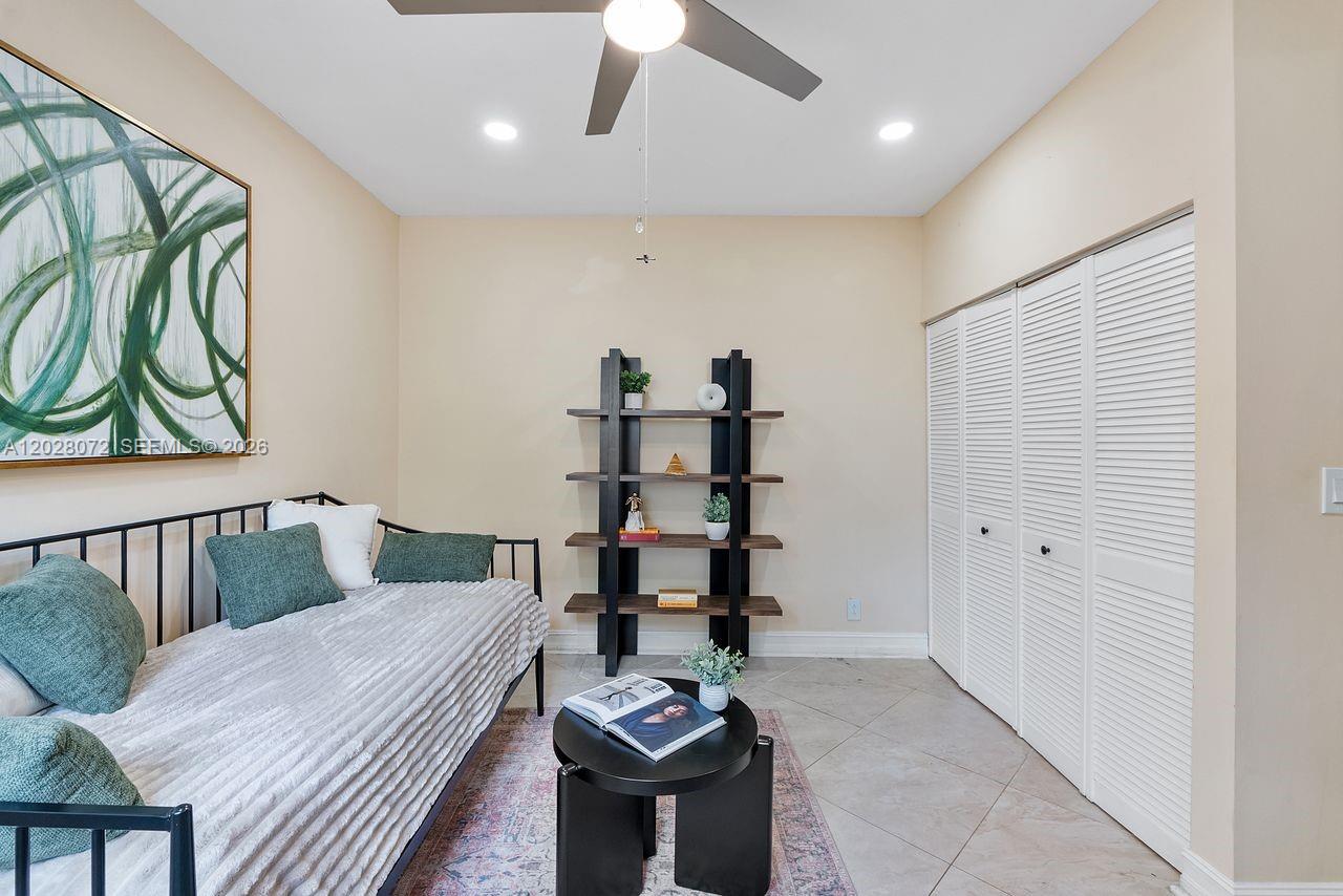 VILLAS AT WOODMONT TR 73 - Residential