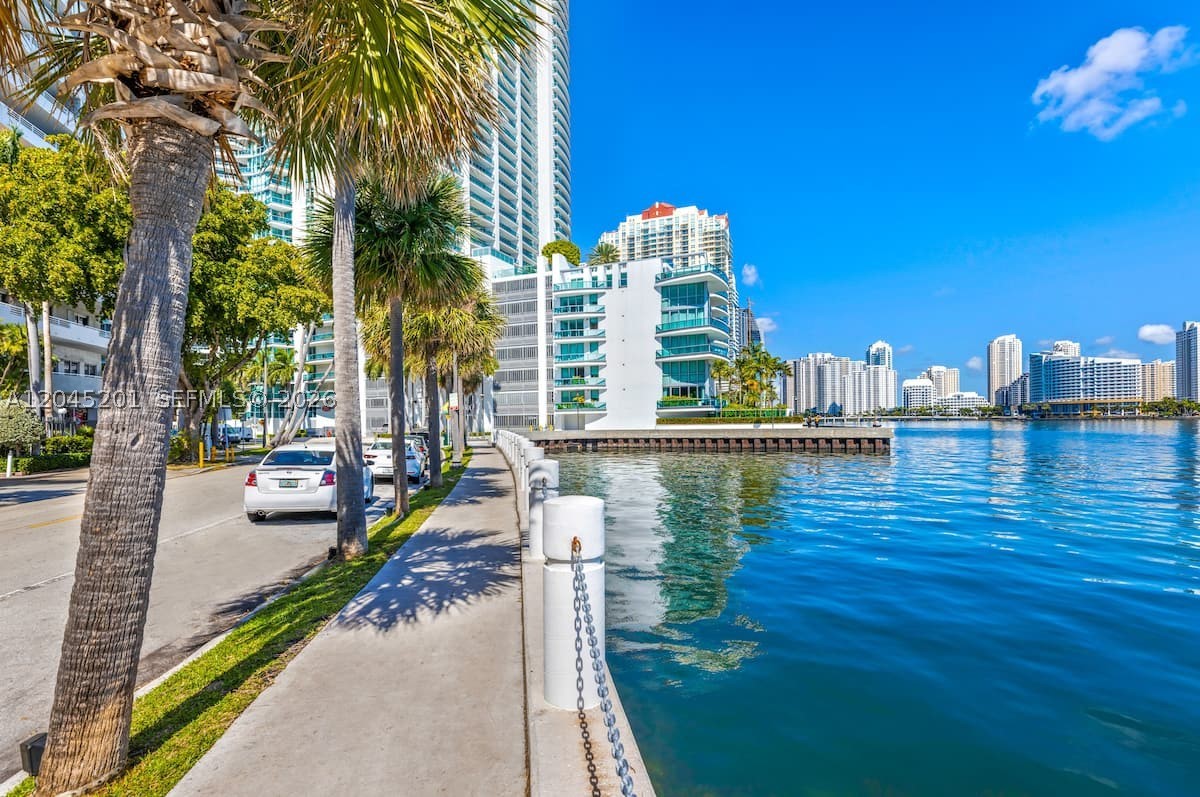 BRICKELLHOUSE CONDO - Residential Lease