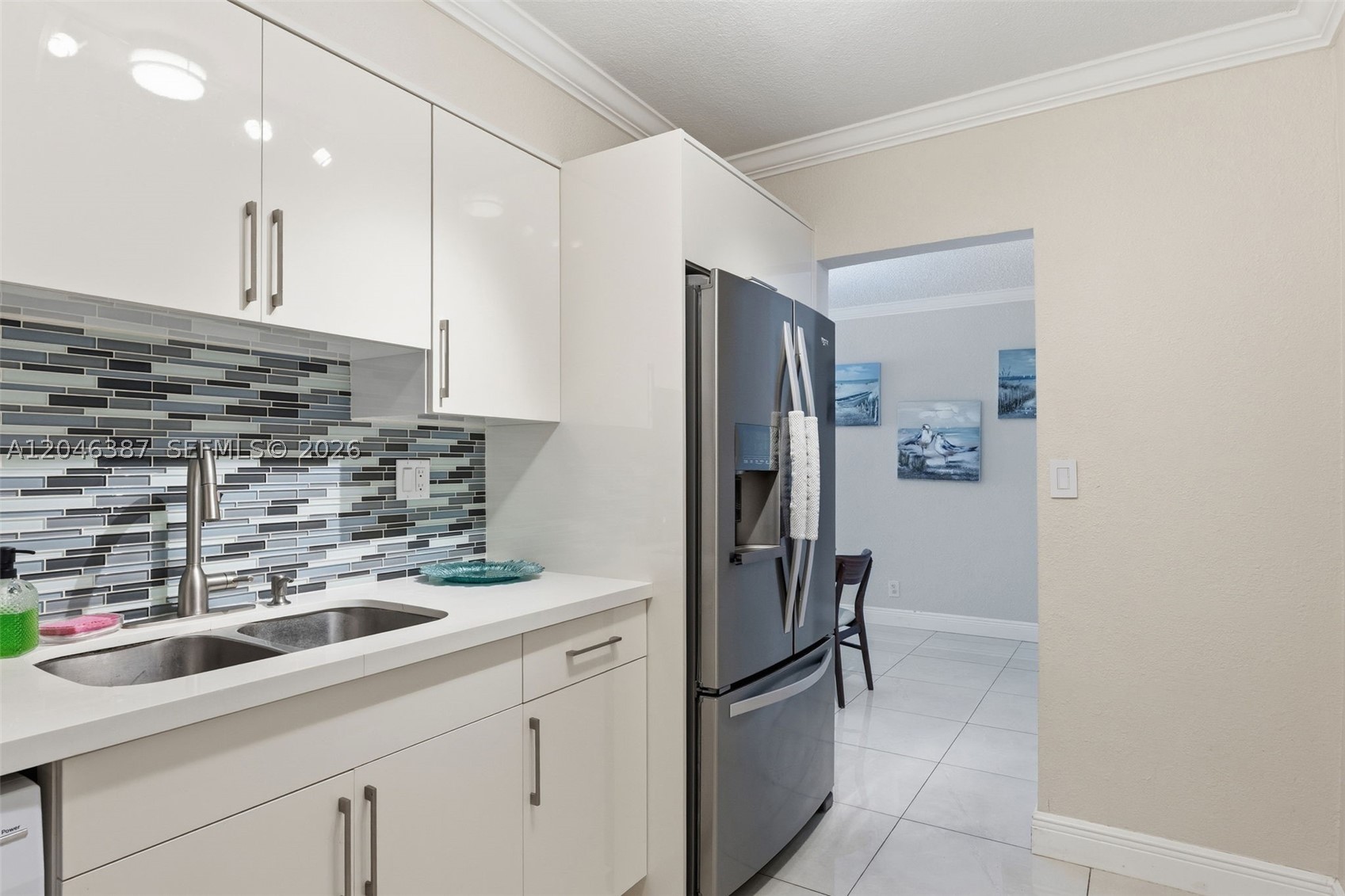 WAVE CONDO - Residential