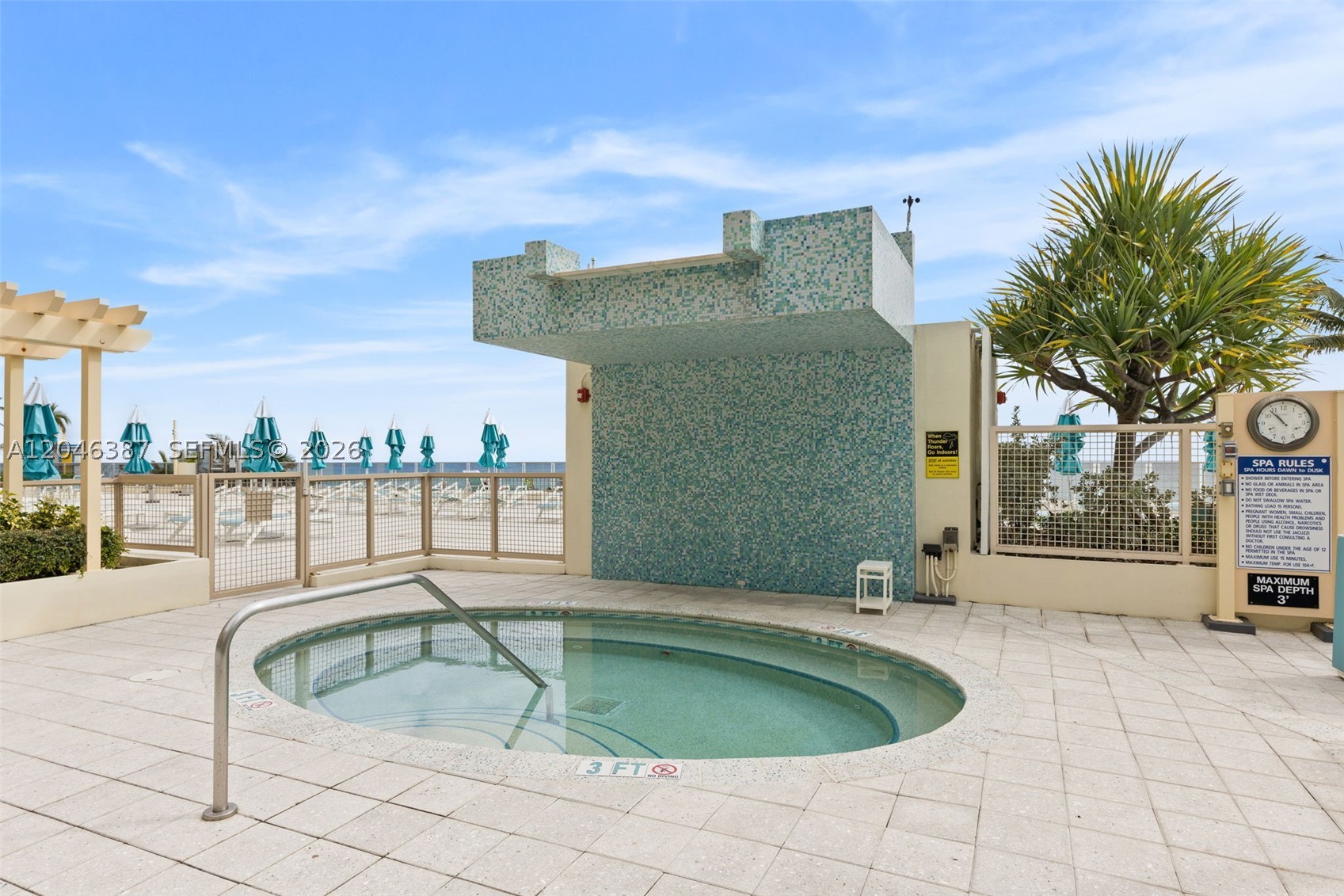 WAVE CONDO - Residential