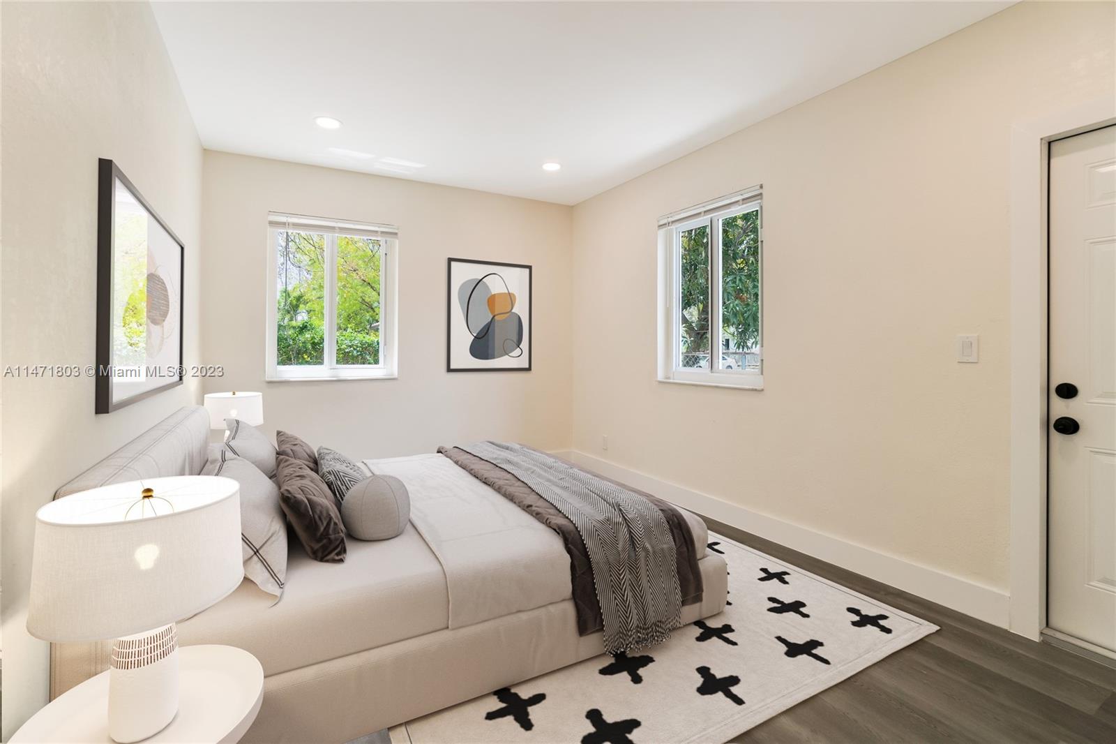 CRESTWOOD - Residential