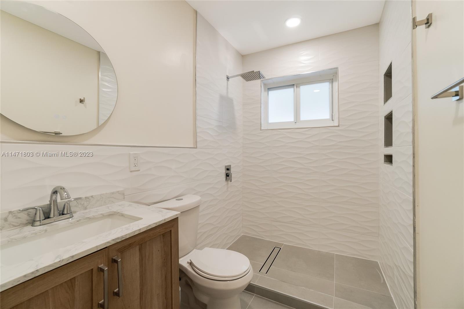 CRESTWOOD - Residential