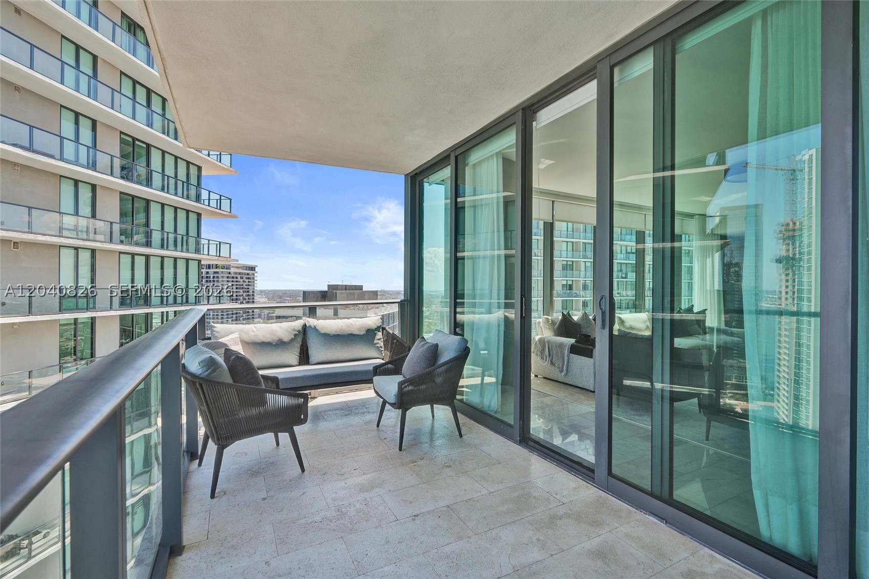 PARAISO BAY CONDO - Residential