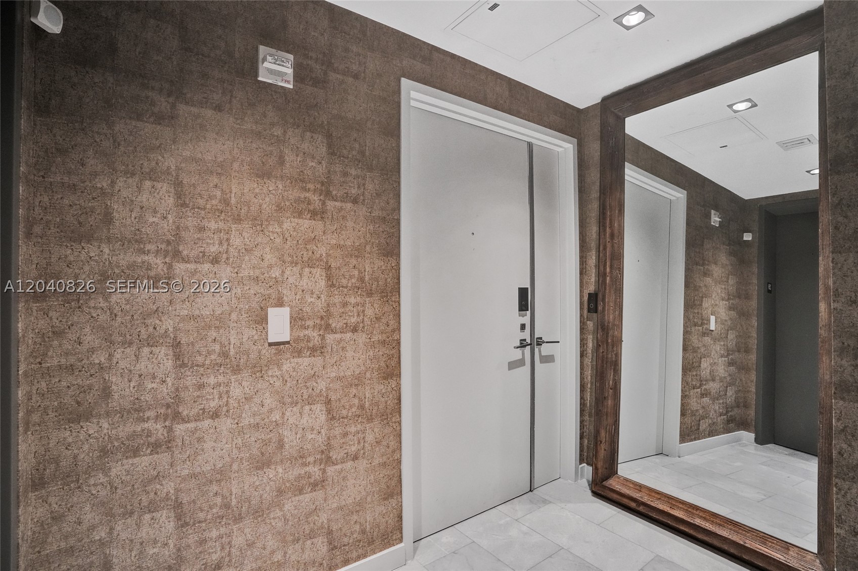 PARAISO BAY CONDO - Residential