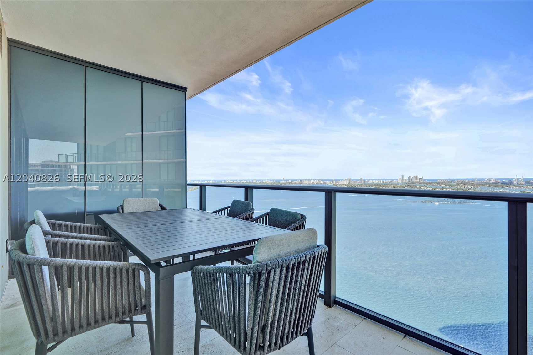 PARAISO BAY CONDO - Residential