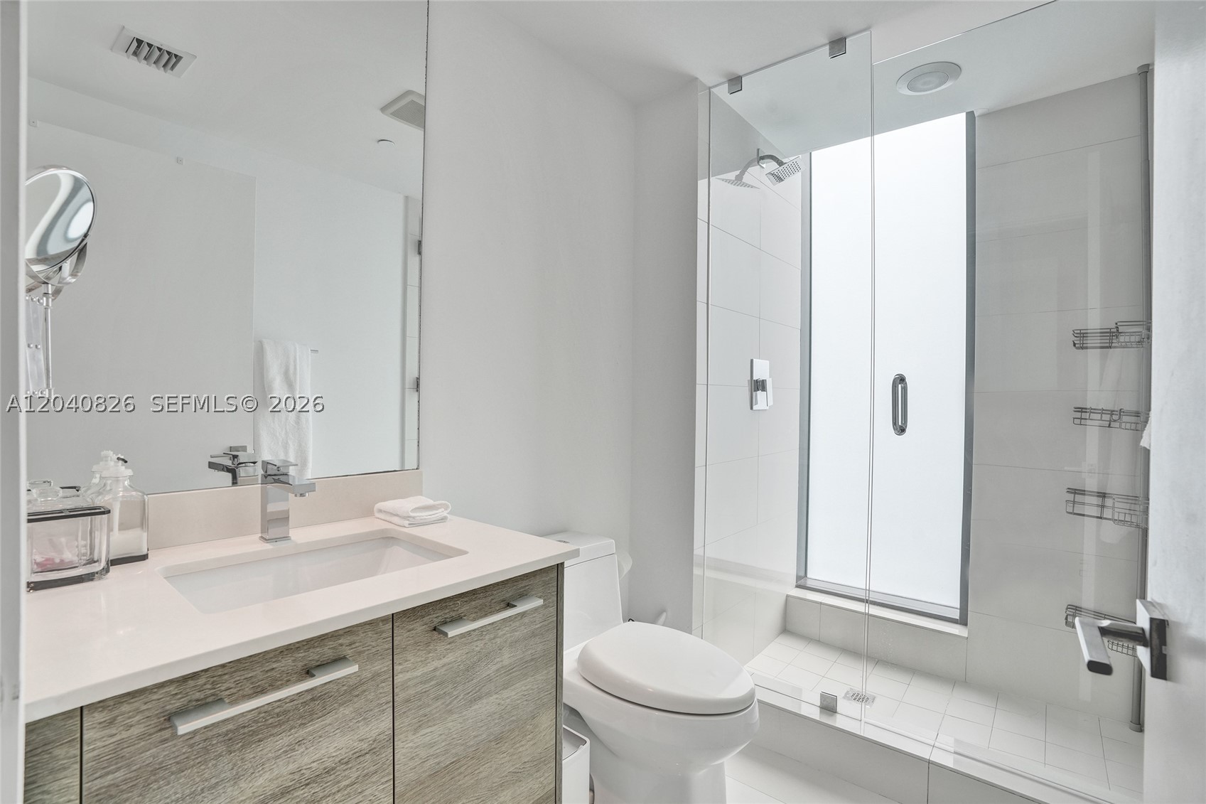 PARAISO BAY CONDO - Residential