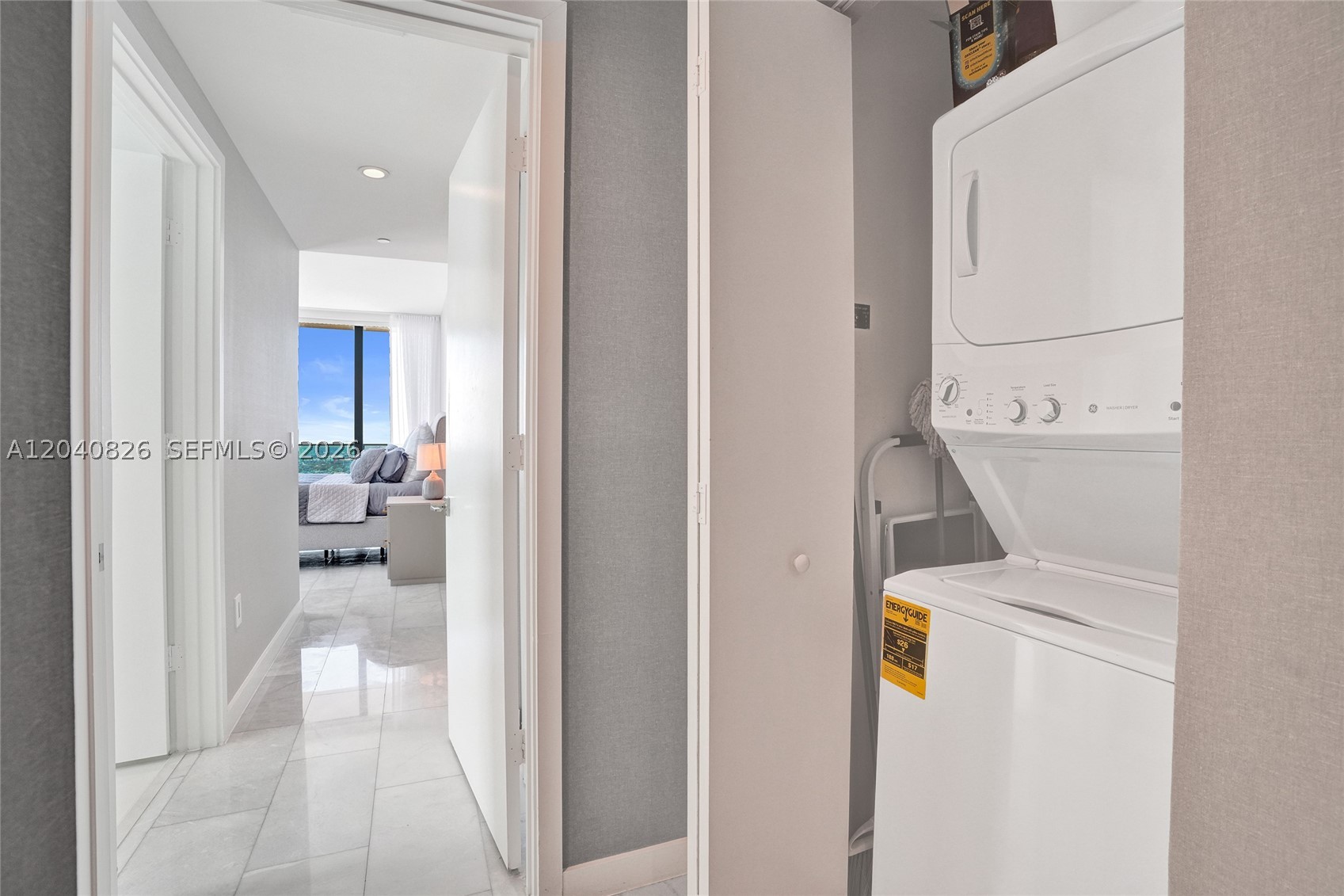PARAISO BAY CONDO - Residential