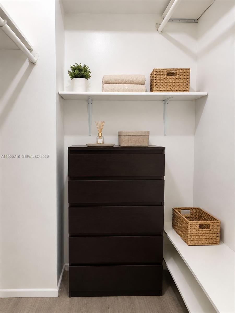 COMMODORE PLAZA CONDO - Residential