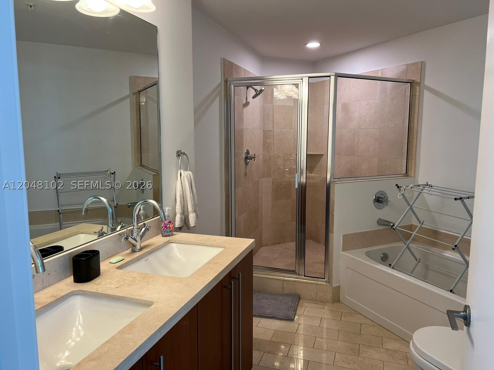 THE AXIS ON BRICKELL II C - Residential Lease