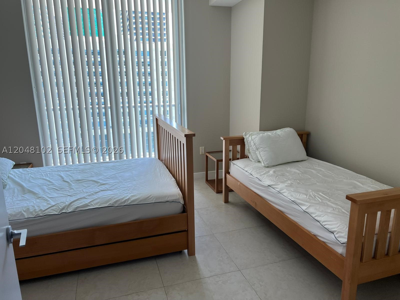 THE AXIS ON BRICKELL II C - Residential Lease