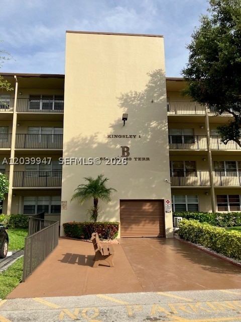 KINGSLEY AT CENTURY VILLA - Residential