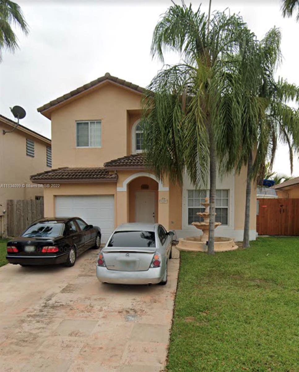 Approved Short sale - Lake View - Buyer to use sellers title company. Property will need to finance through conventional loan. - Appraisal fee waived if buyer uses PRMG Dadeland. pool repair. Master bath was re done in 2016.