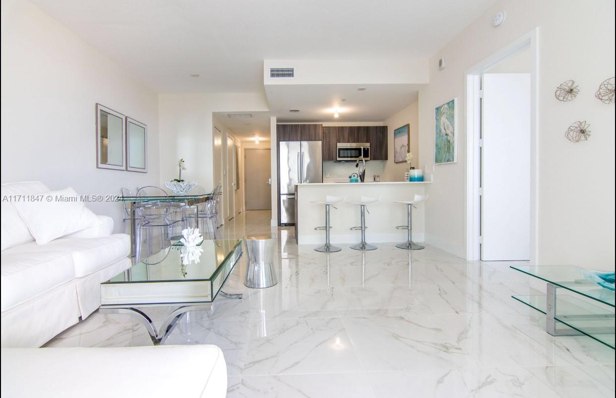 ARIA ON THE BAY CONDO - Residential