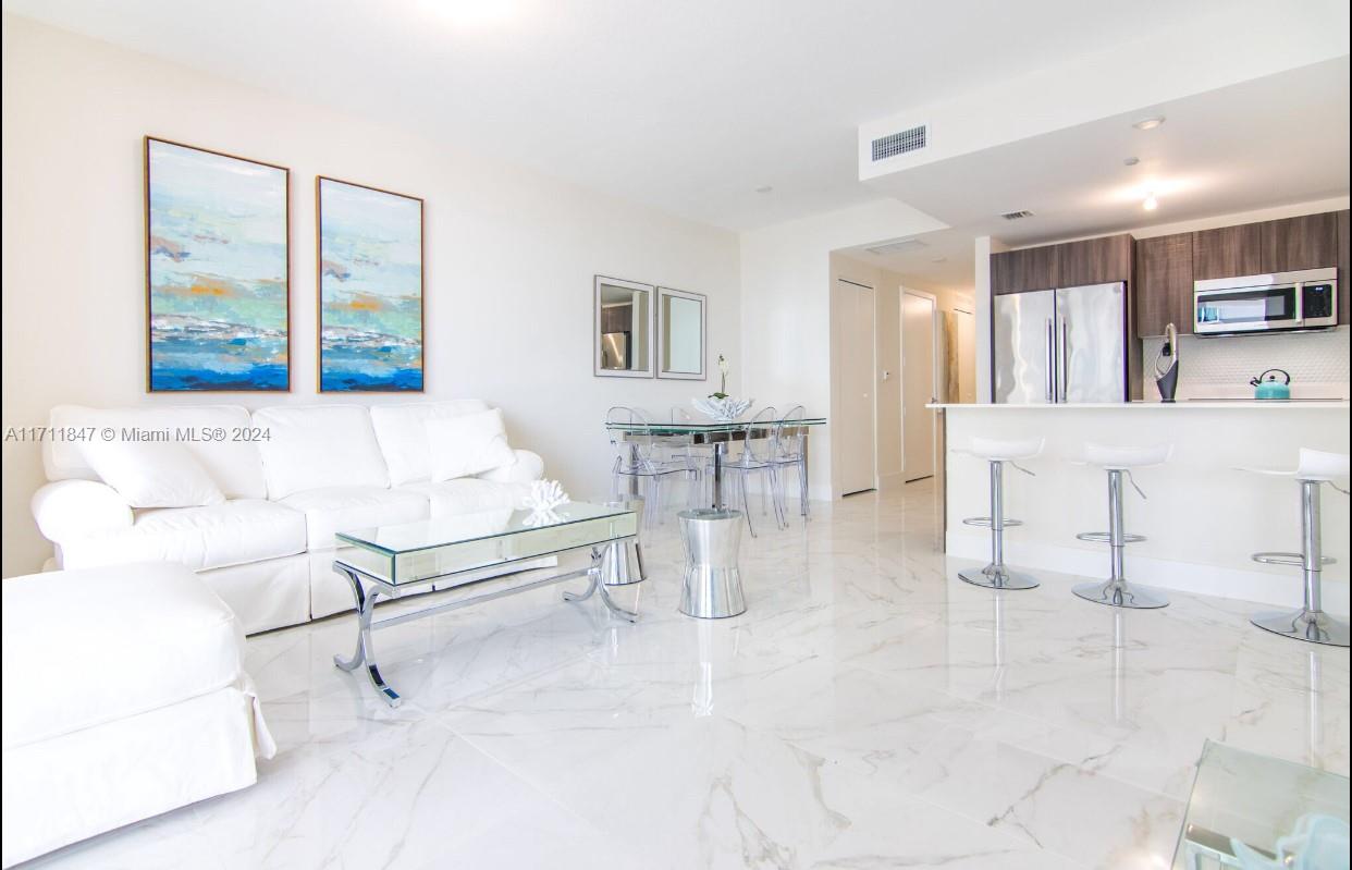 ARIA ON THE BAY CONDO - Residential