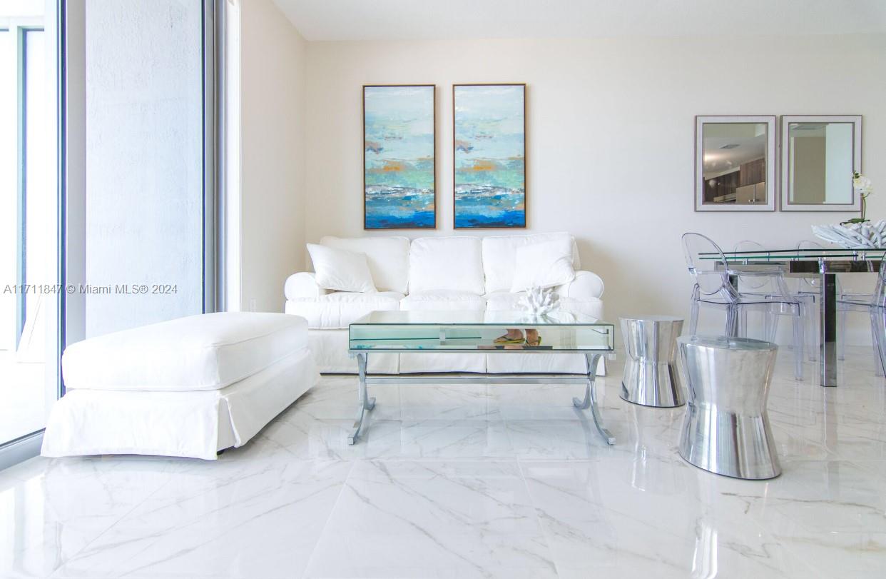 ARIA ON THE BAY CONDO - Residential