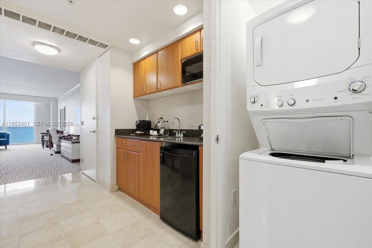 TRUMP INTERNATIONAL SONES - Residential
