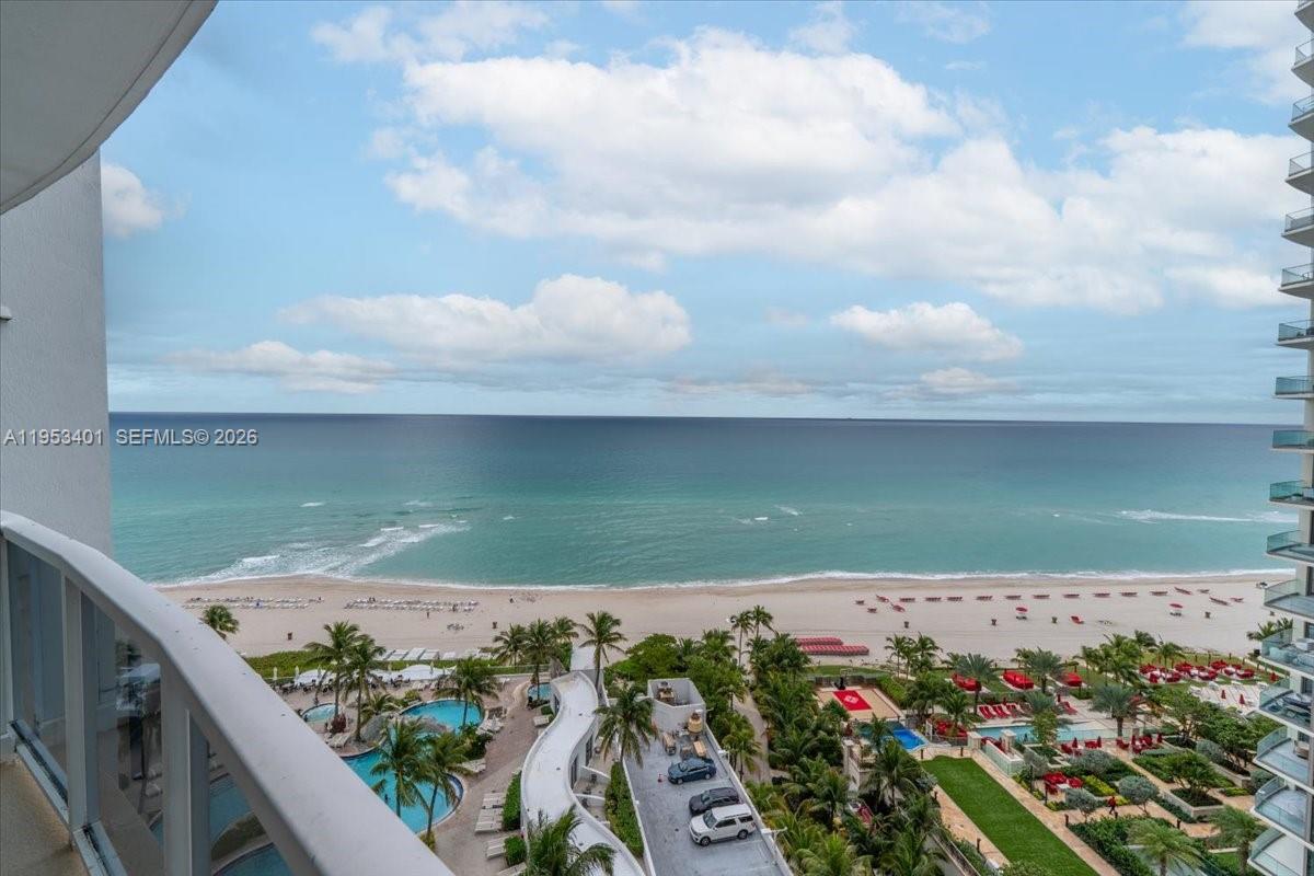 TRUMP INTERNATIONAL SONES - Residential