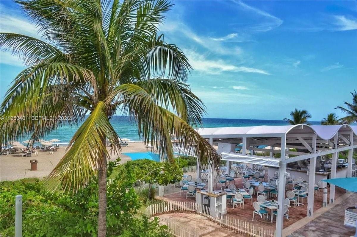 TRUMP INTERNATIONAL SONES - Residential