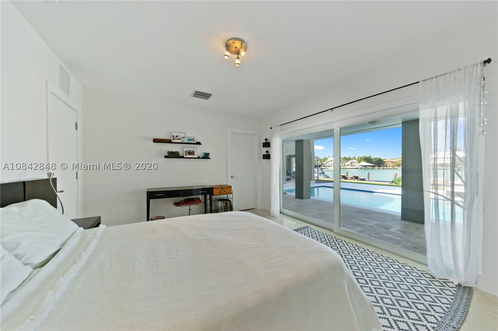 MASHTA ISLAND - Residential