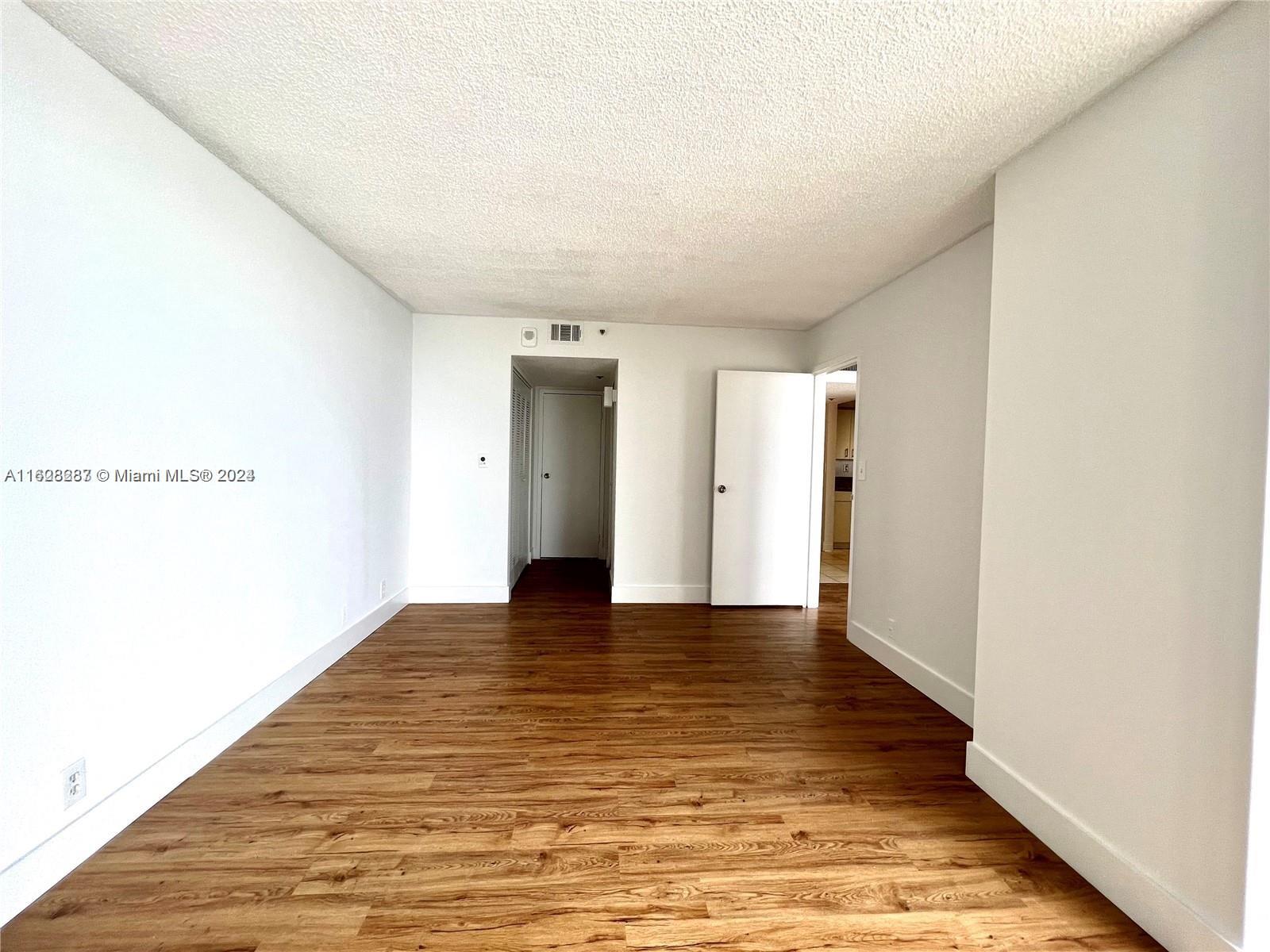 THE GRANDVIEW PALACE COND - Residential Lease