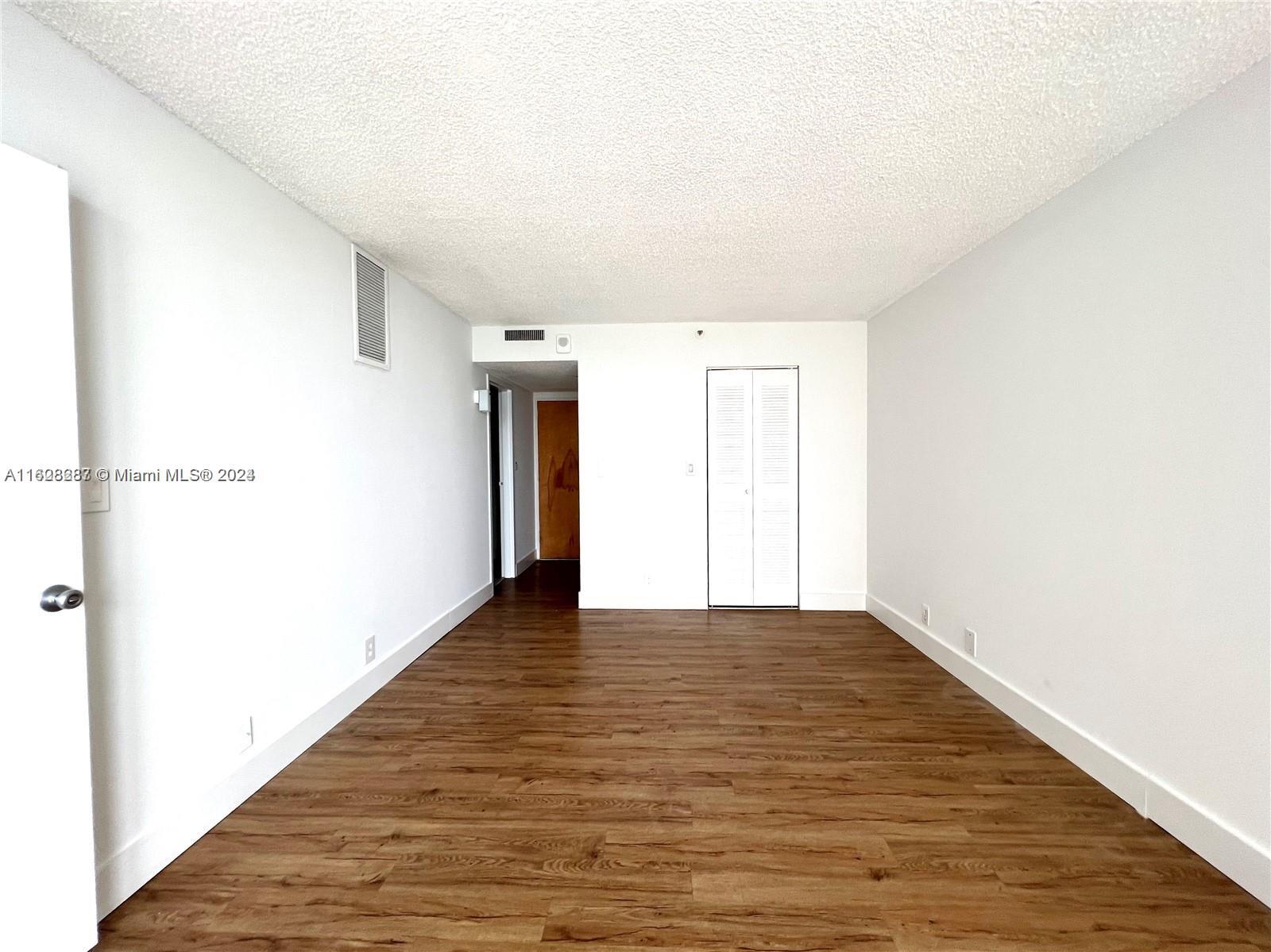 THE GRANDVIEW PALACE COND - Residential Lease
