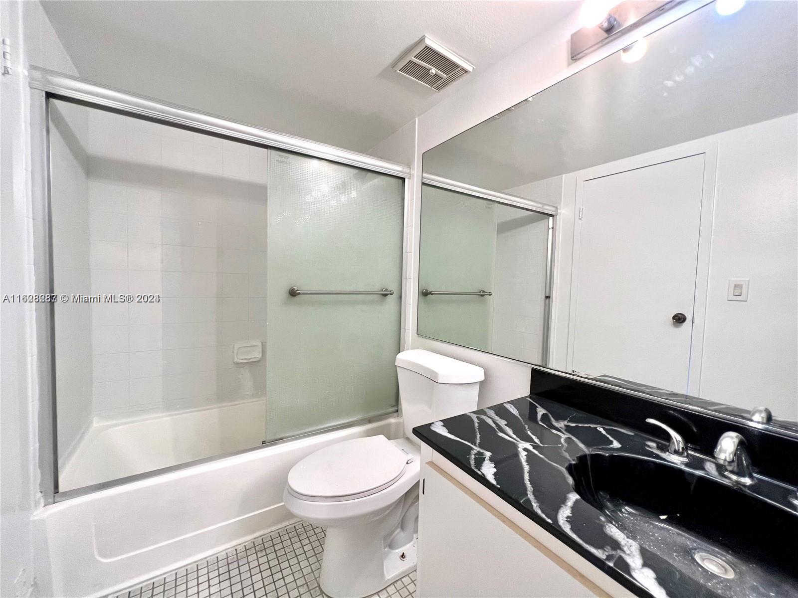 THE GRANDVIEW PALACE COND - Residential Lease