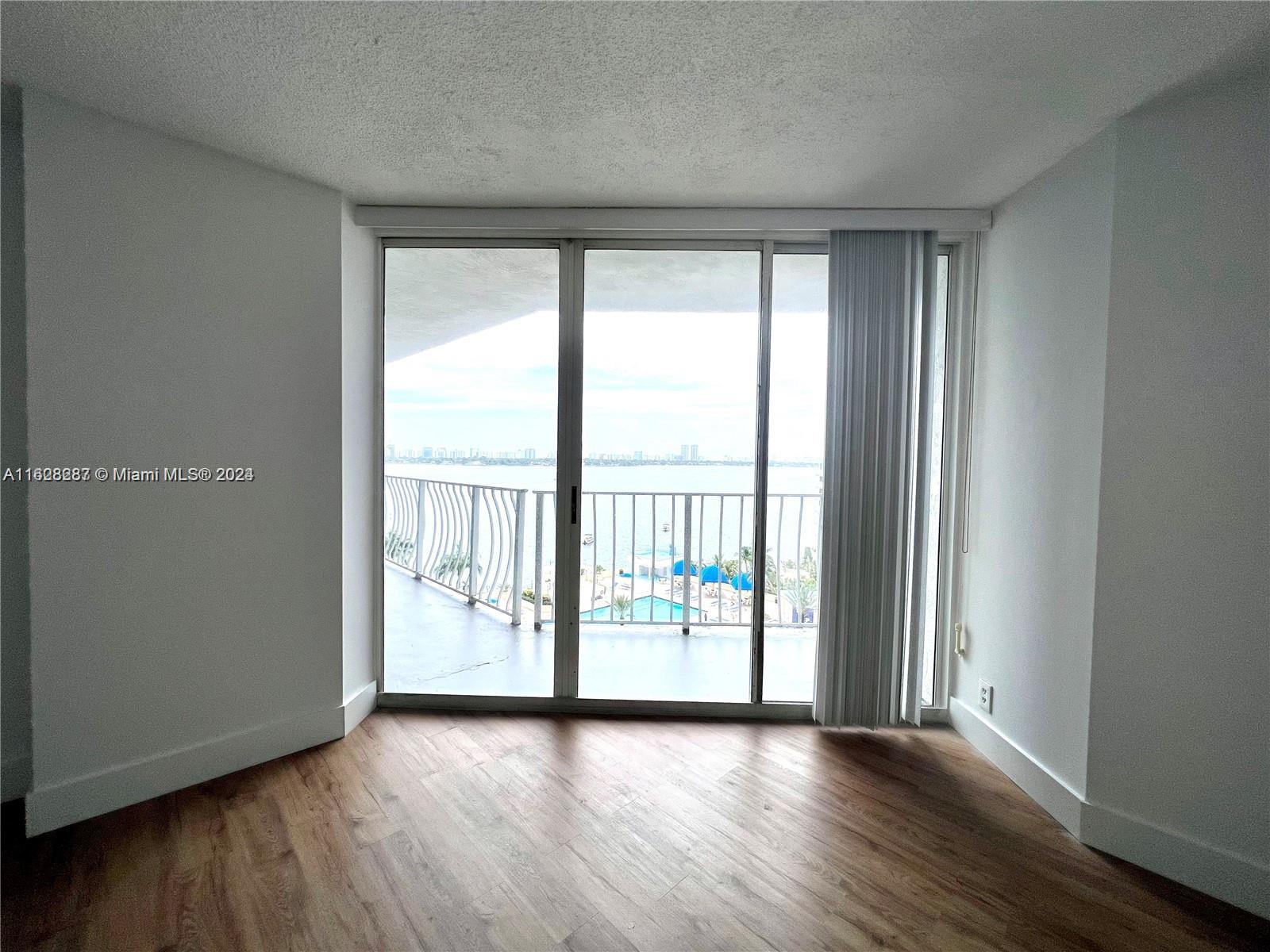 THE GRANDVIEW PALACE COND - Residential Lease