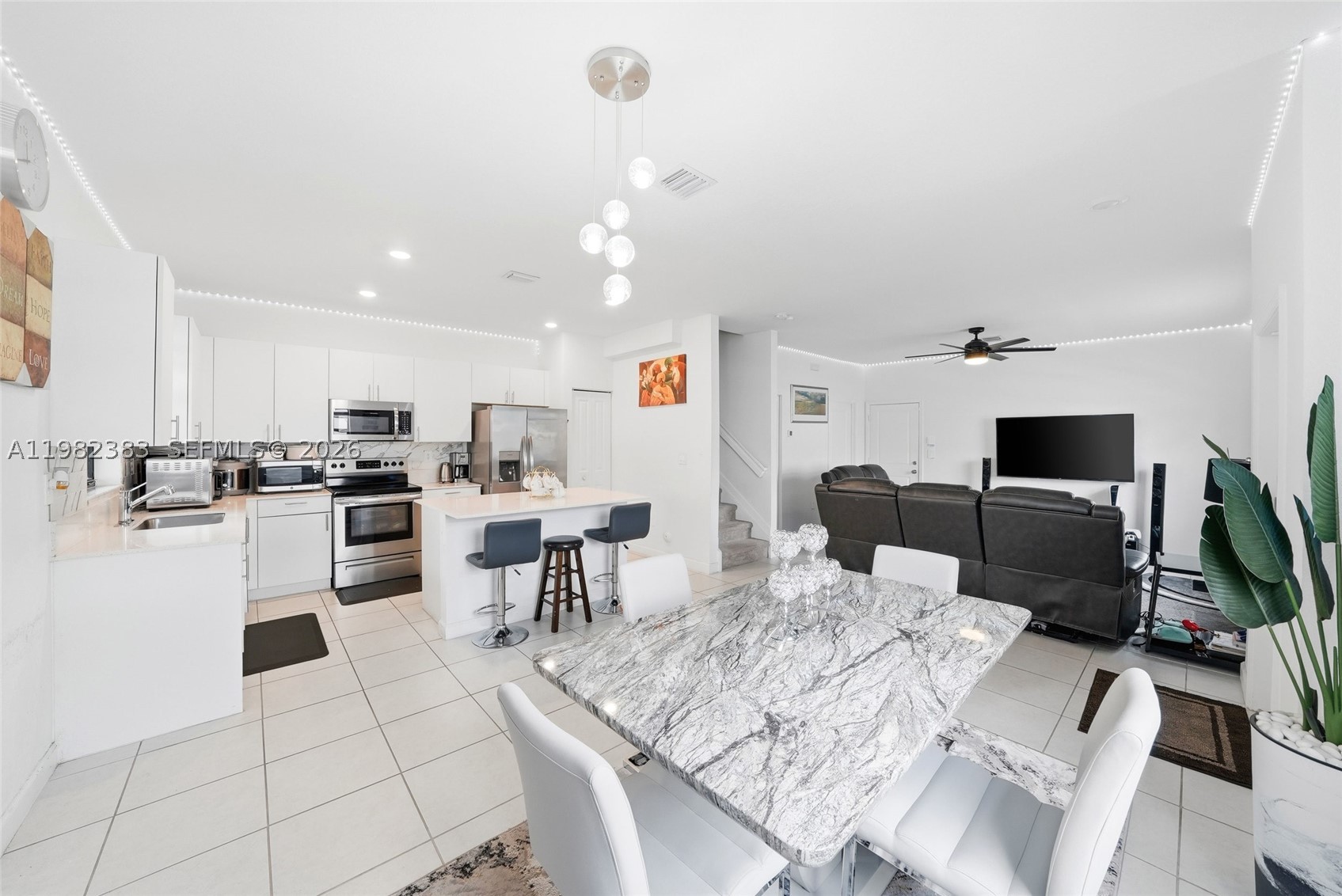 KENDALL ASSEMBLAGE SOUTH - Residential