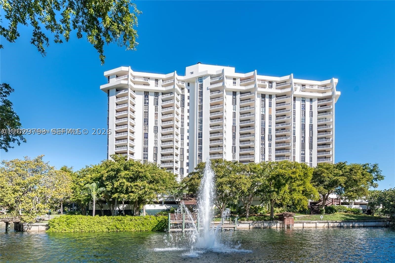 TOWERS OF QUAYSIDE CONDO - Residential Lease