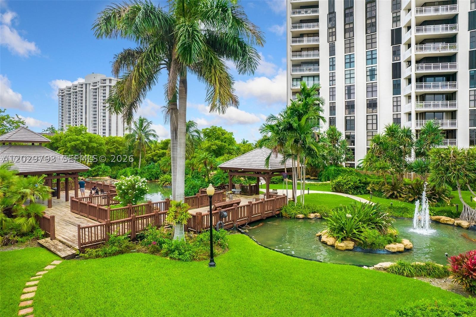 TOWERS OF QUAYSIDE CONDO - Residential Lease