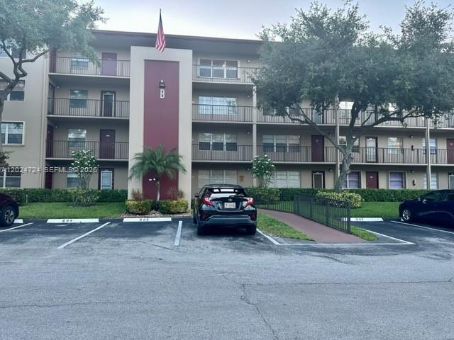 KINGSLEY AT CENTURY VILLA - Residential Lease