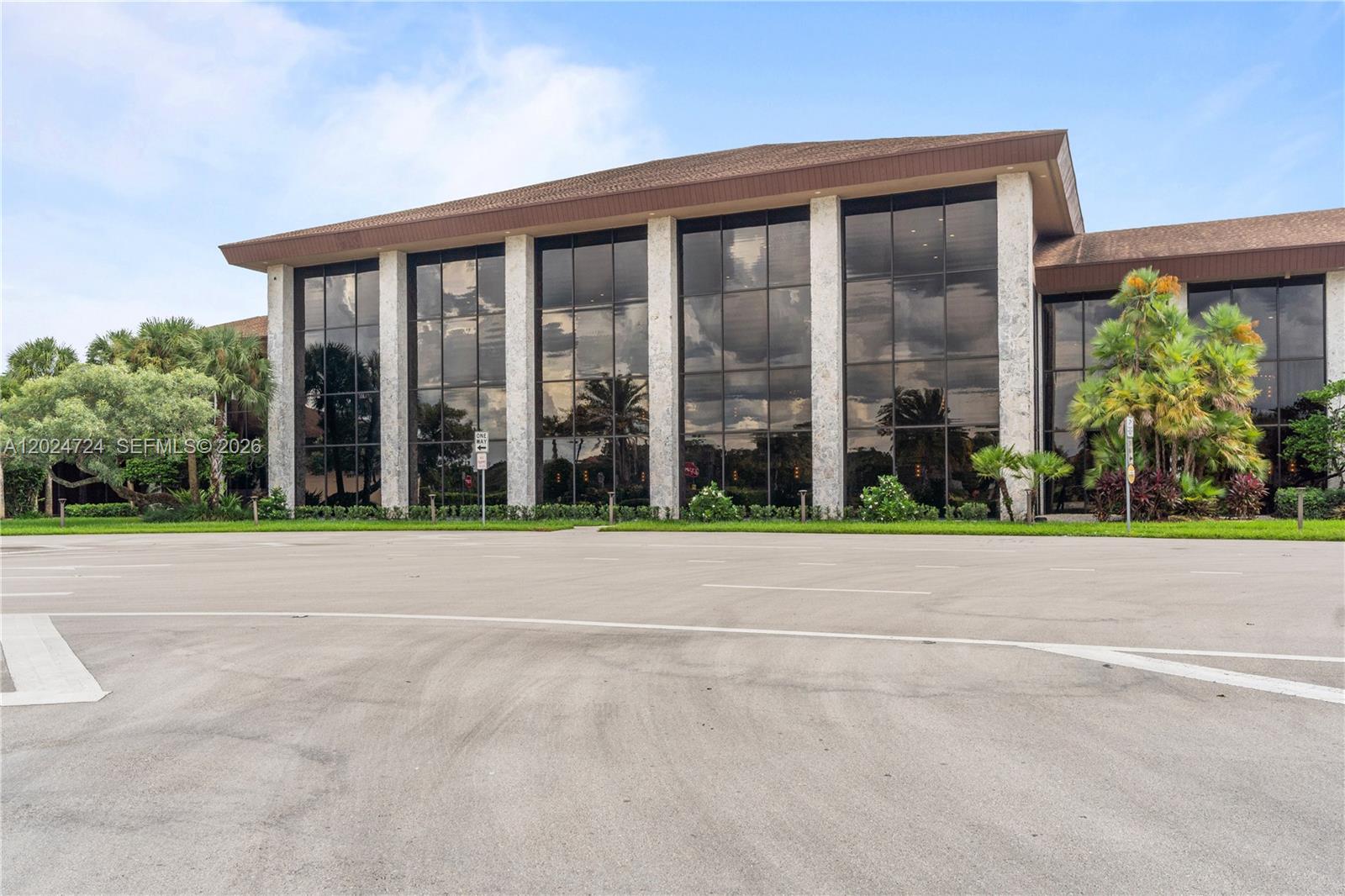 KINGSLEY AT CENTURY VILLA - Residential Lease