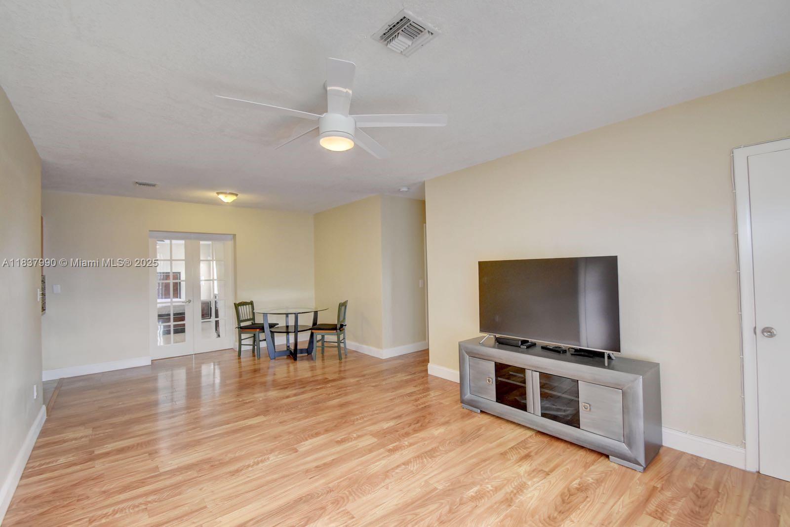 LAKE FOREST SEC 4 - Residential Lease